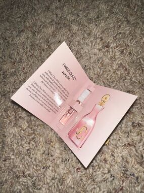 Jimmy Choo I WANT CHOO soft pink sample card💕